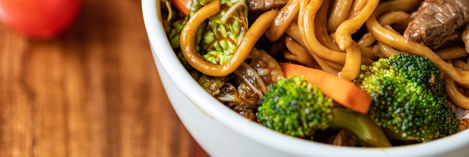 Yakisoba - przepis na japońskie smażone kluski